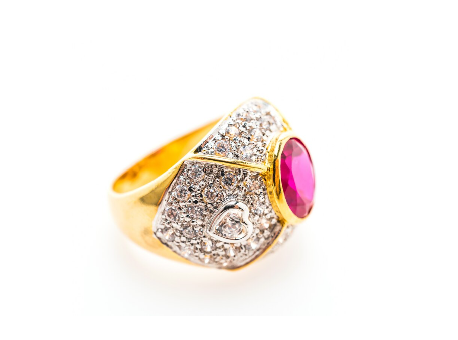 مزاد مجوهرات