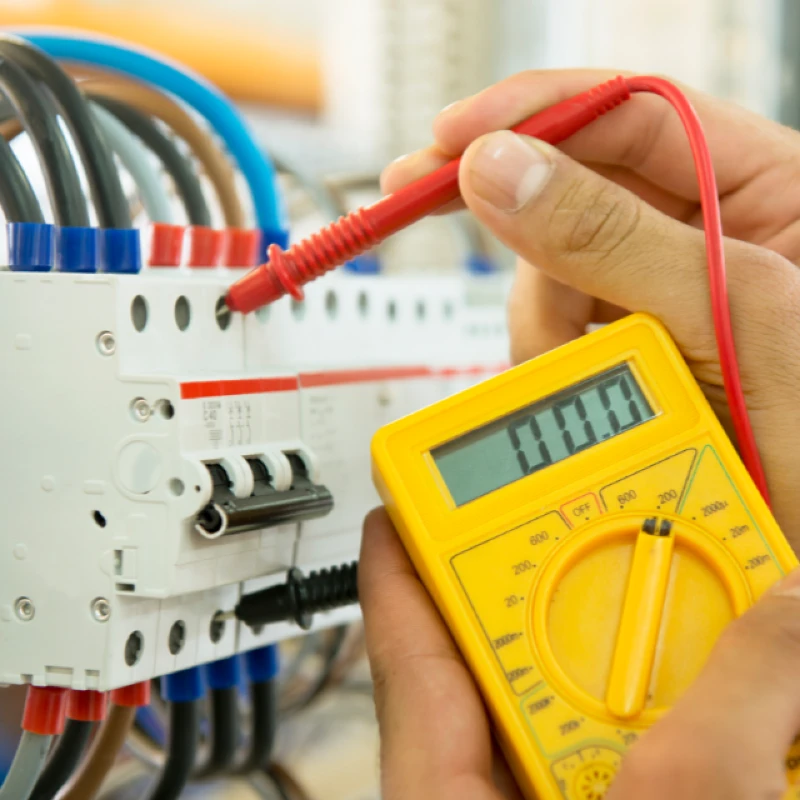 فني كهرباء عامة