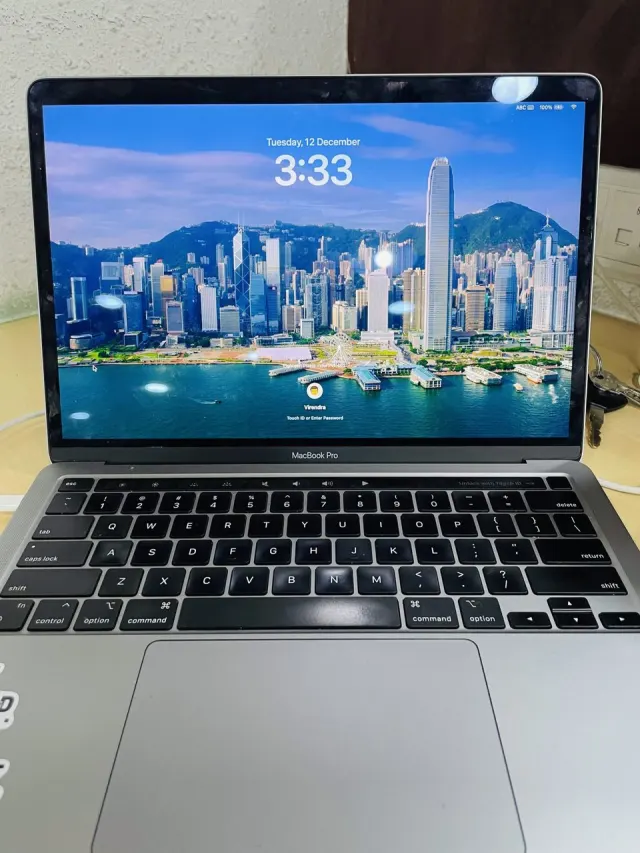 ماك بوك برو 14 إنش M1 Pro – 16 جيجا